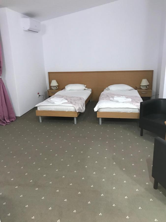 Hotel Vandia Timisoara Esterno foto